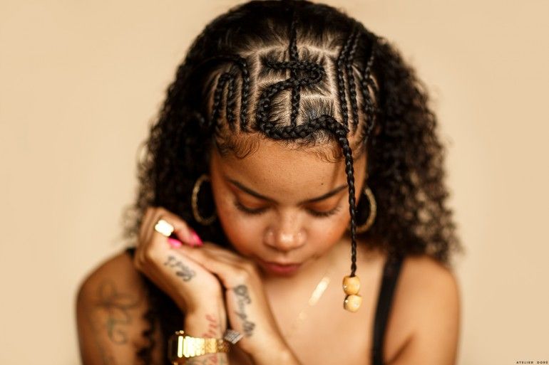 The Timeless Beauty of Knotless Braids: A Journey Through Durability and Style