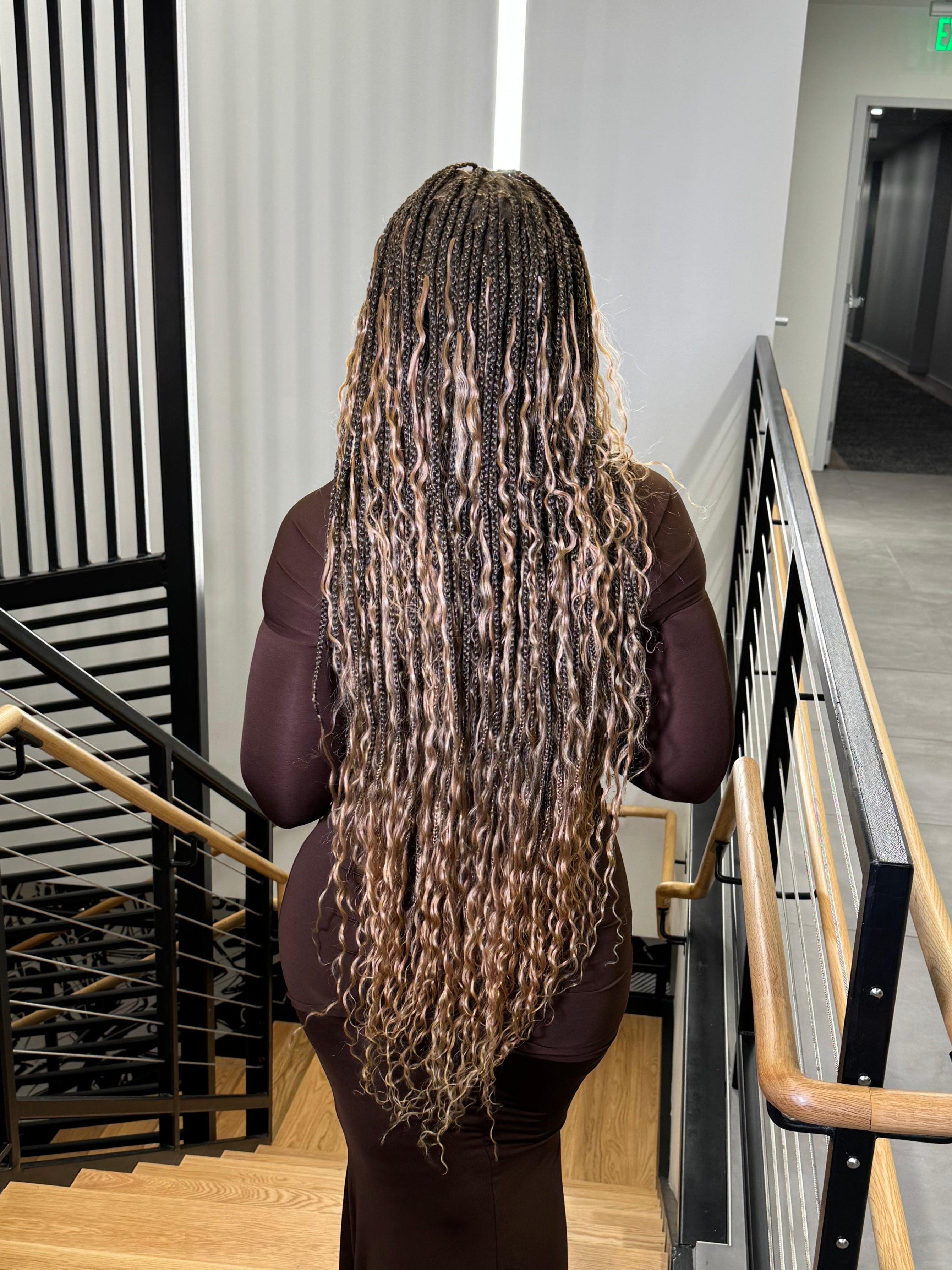 Essential Choice - Human Hair Boho Curls HD Full Lace Knotless Boho Box Braided Wig